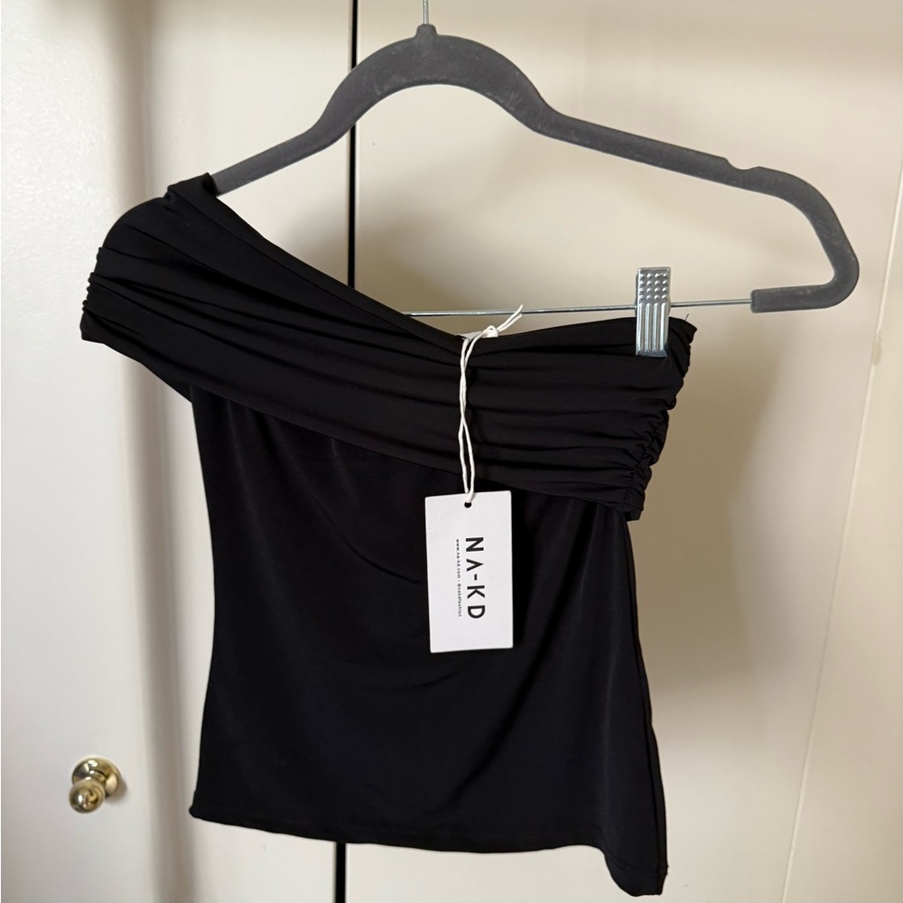 NA-KD Black Off-Shoulder Top